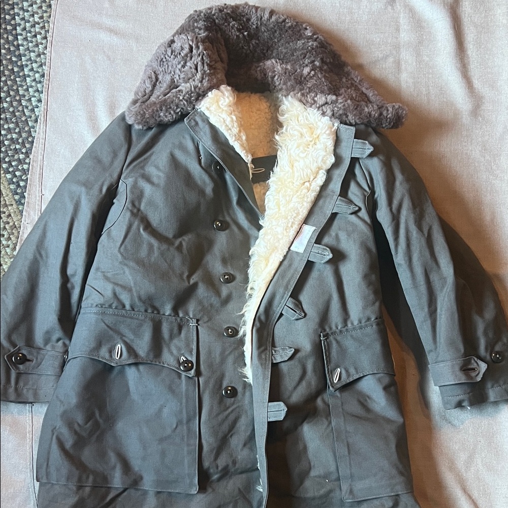 Vintage men’s WWll Swedish M1909 sheepskin lined parka overcoat size Large